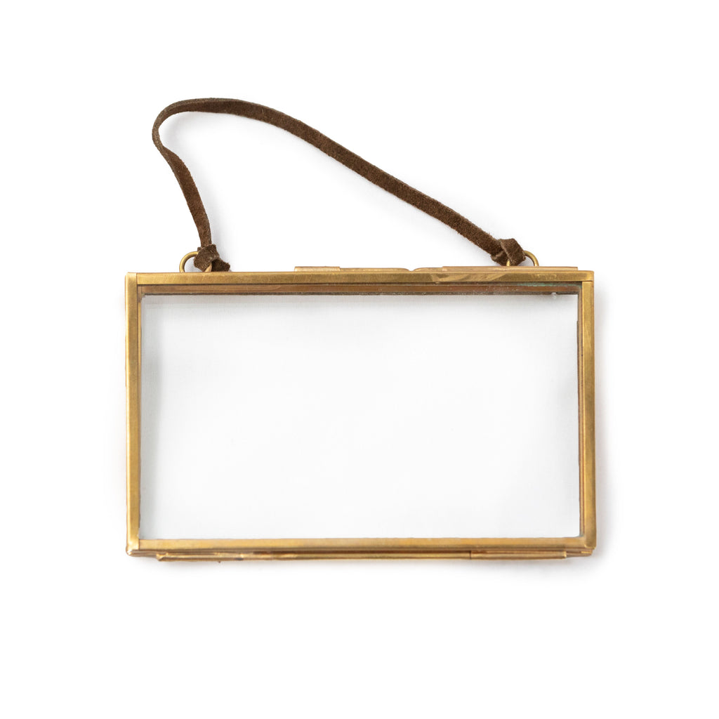 Horizontal Brass Hanging Frame - 5" x 3"
