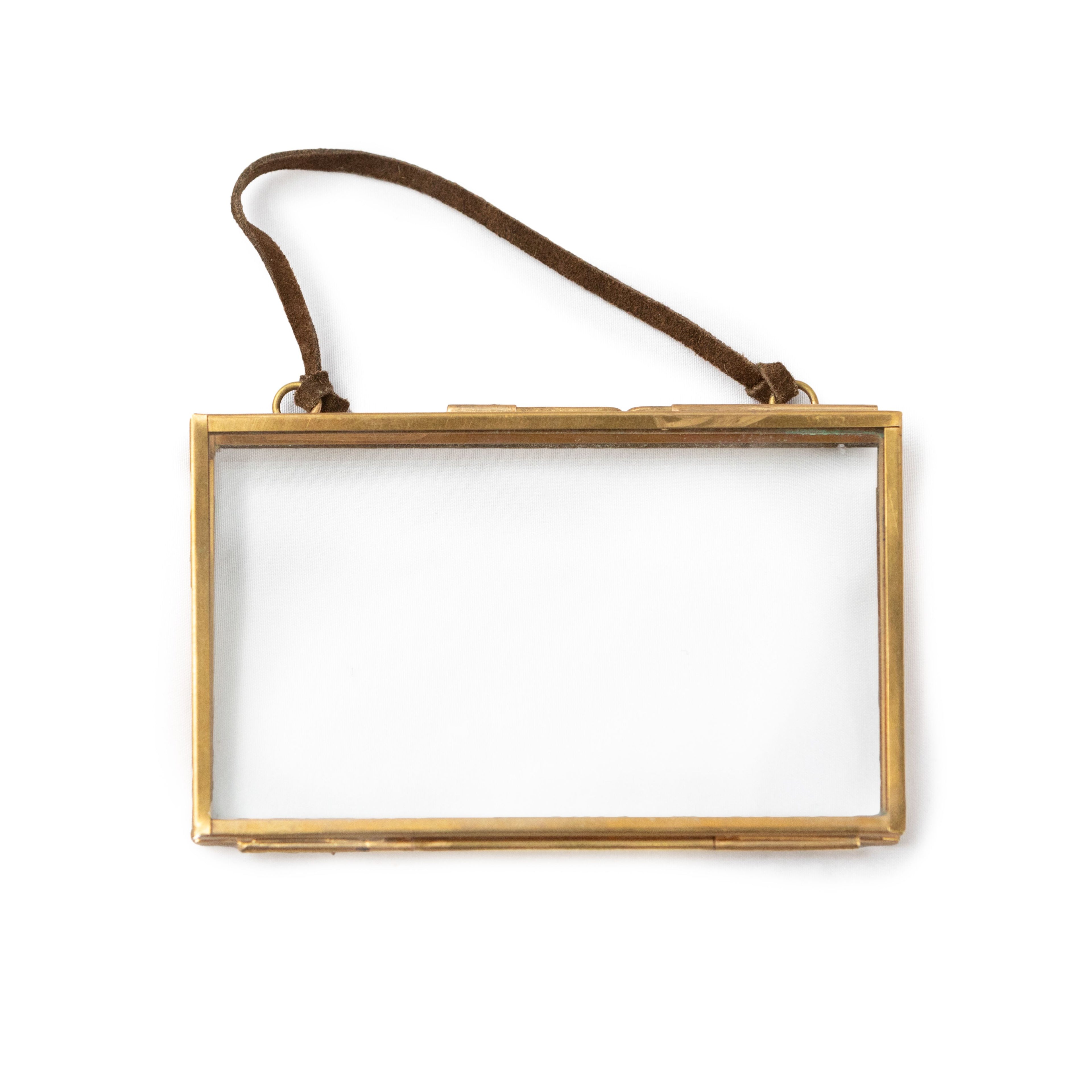 Horizontal Brass Hanging Frame - 5" x 3"