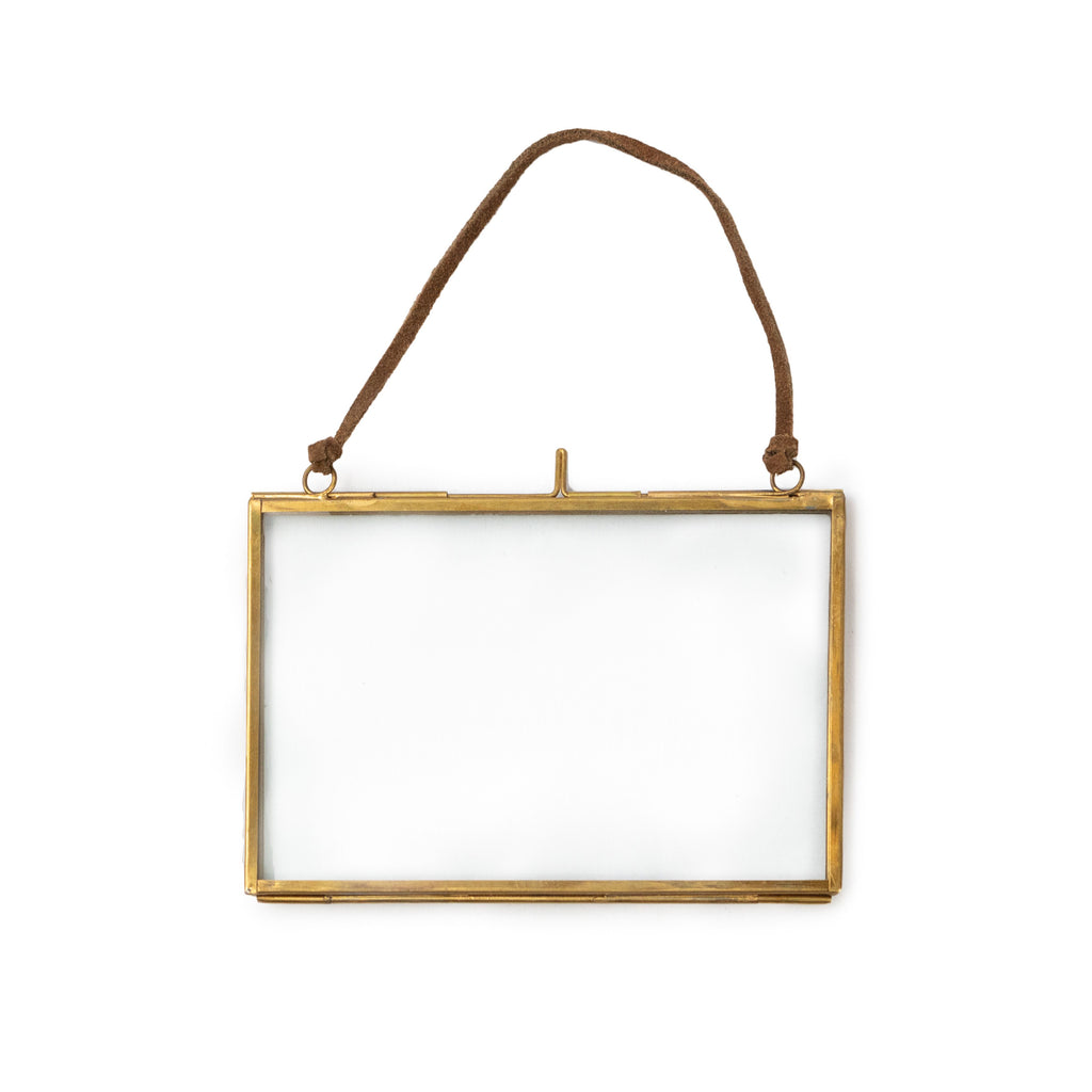 Horizontal Brass Hanging Frame - 6" x 4"