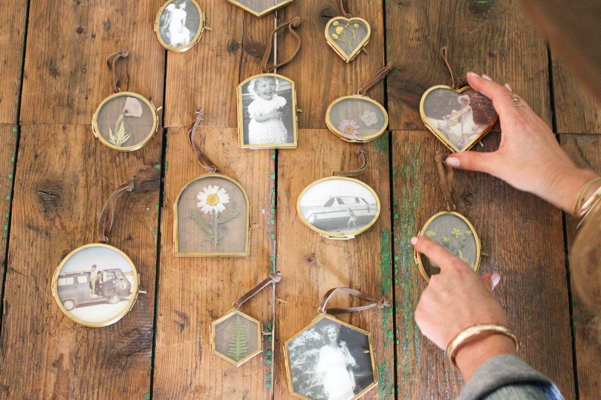 Window Pane Brass Hanging Frame 1.5x2