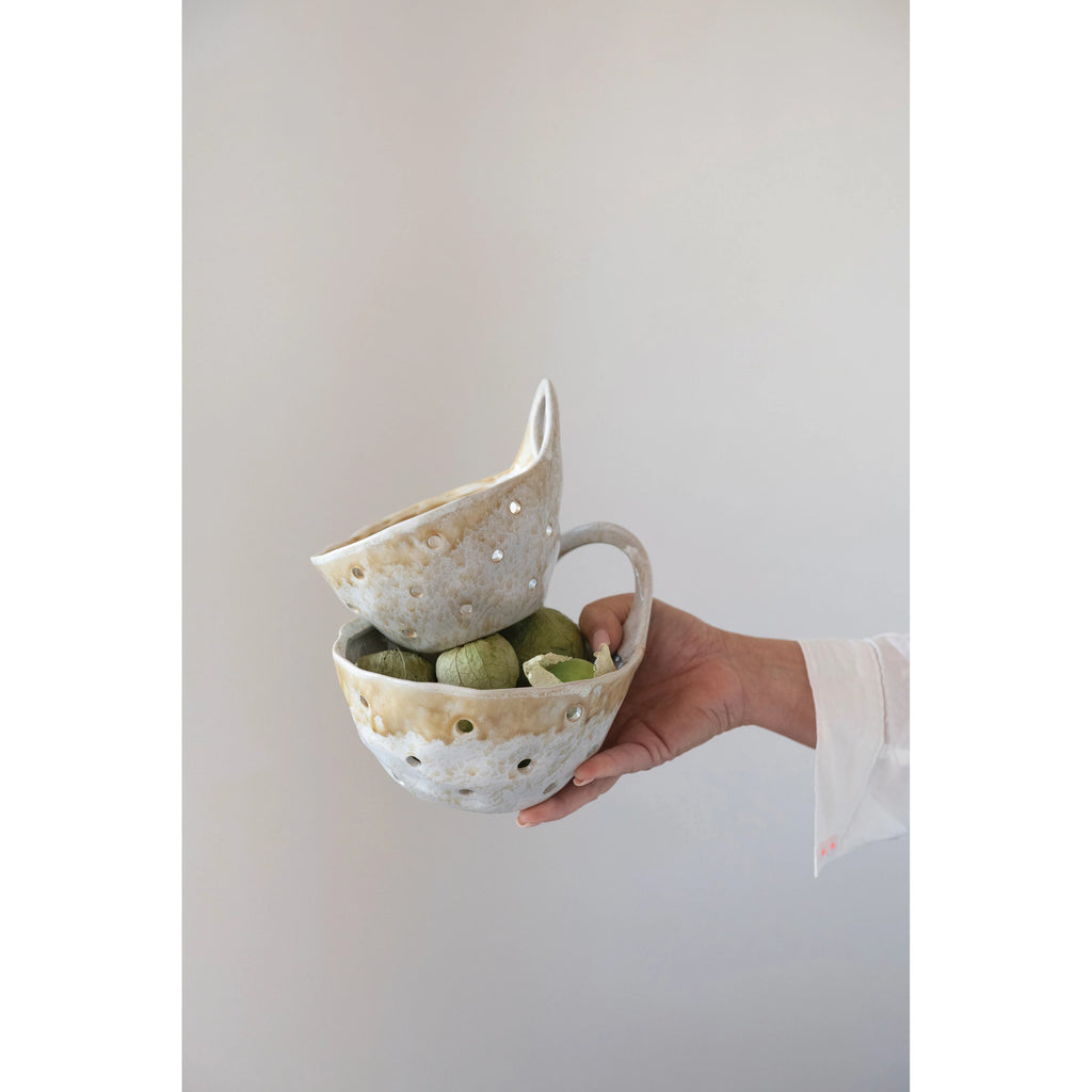 Stoneware Colander with Handle - Small