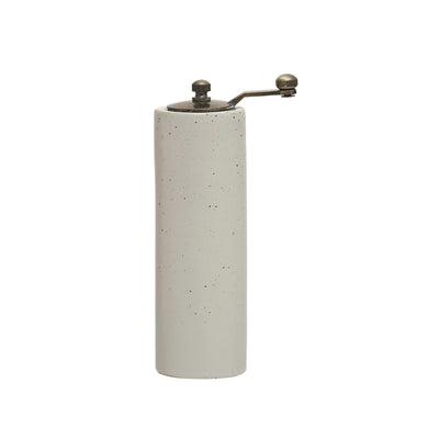 Salt & Pepper Shakers & Mills