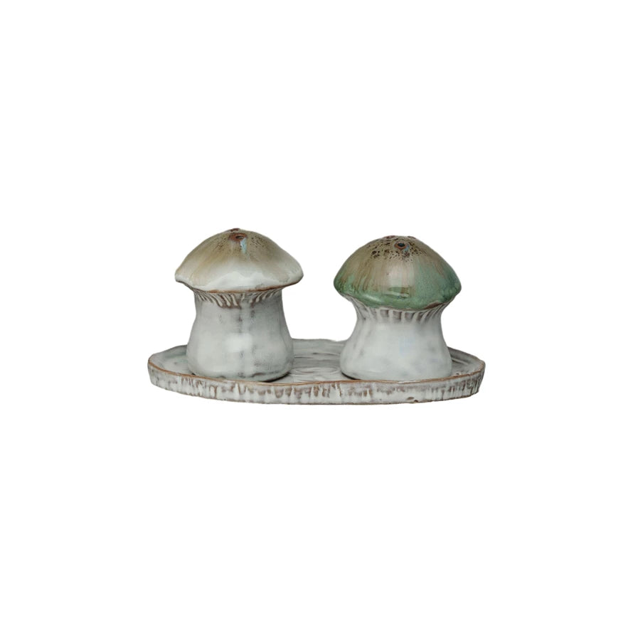 Salt & Pepper Shakers & Mills