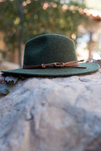 Billie Hat in Olive